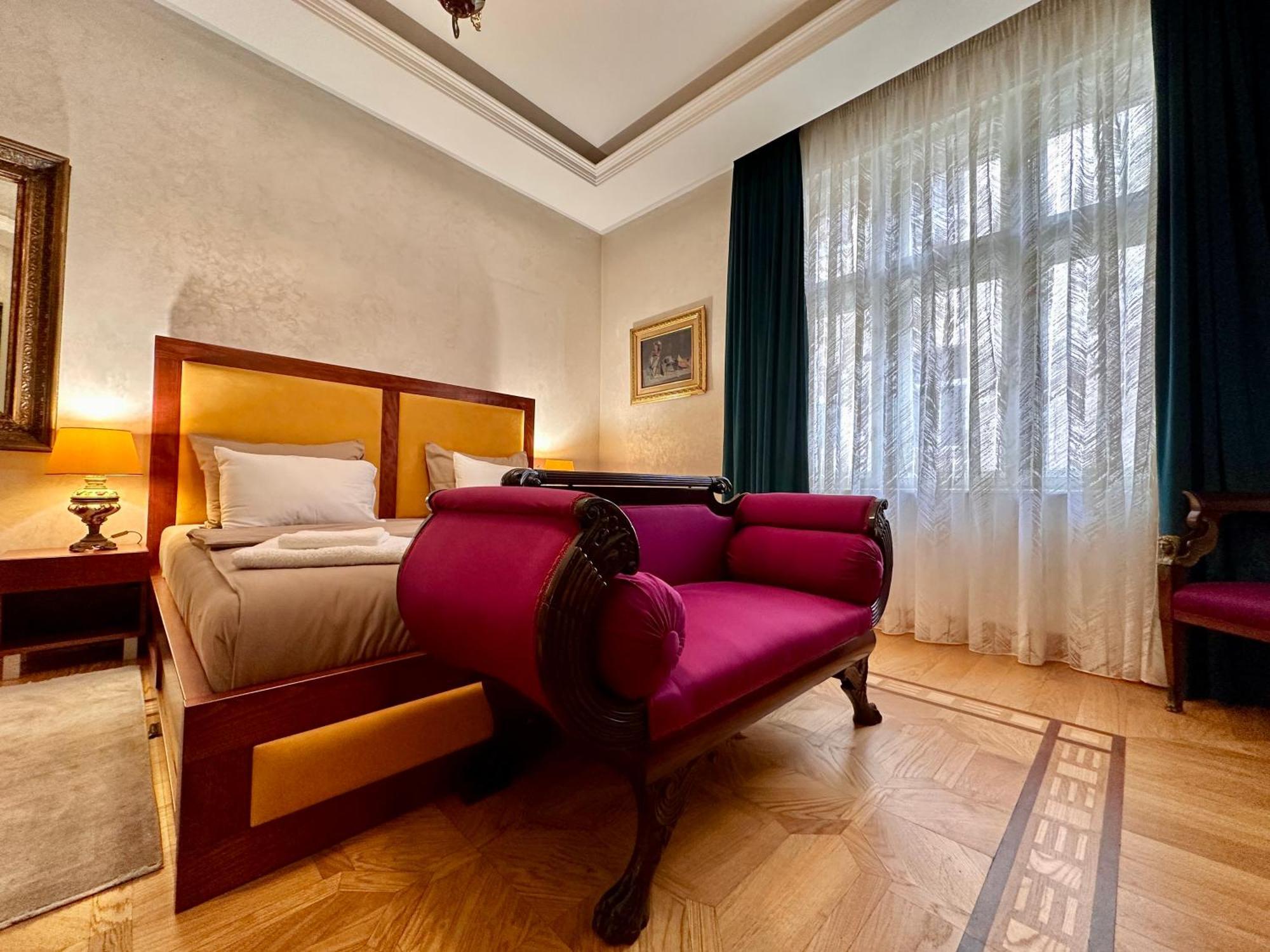Djuras Residence In The Center Of Beograd Ngoại thất bức ảnh